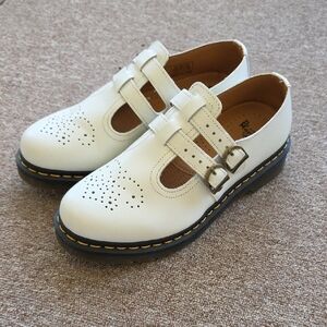 White Mary Jane Shoes with Heart Cutouts